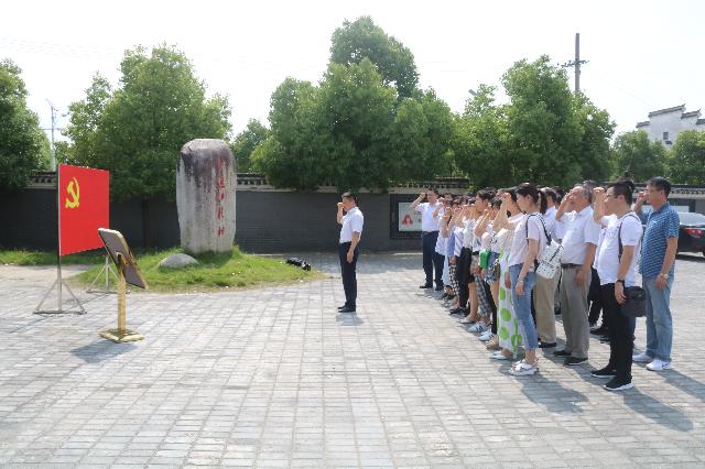 ���F��˾���ɽ����ۿ�ǰί�fַ�_չ�������y����